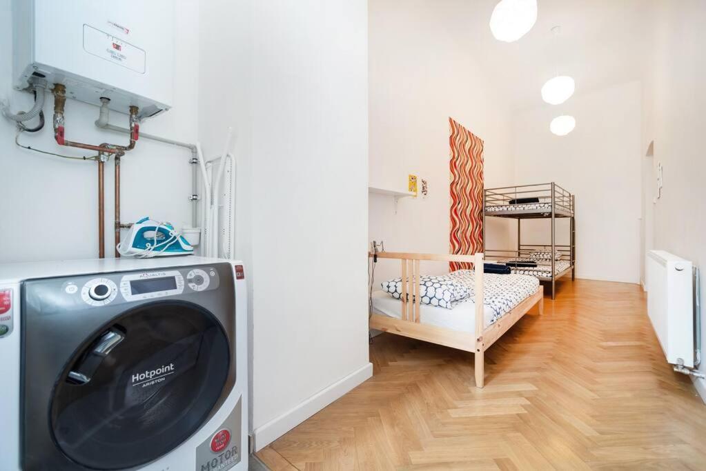 Bright, Spacious Apartment In The Historic Centre Прага Екстериор снимка