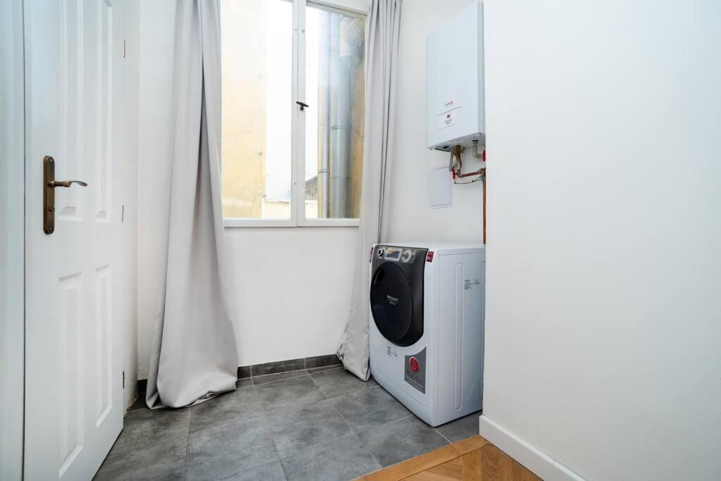 Bright, Spacious Apartment In The Historic Centre Прага Екстериор снимка