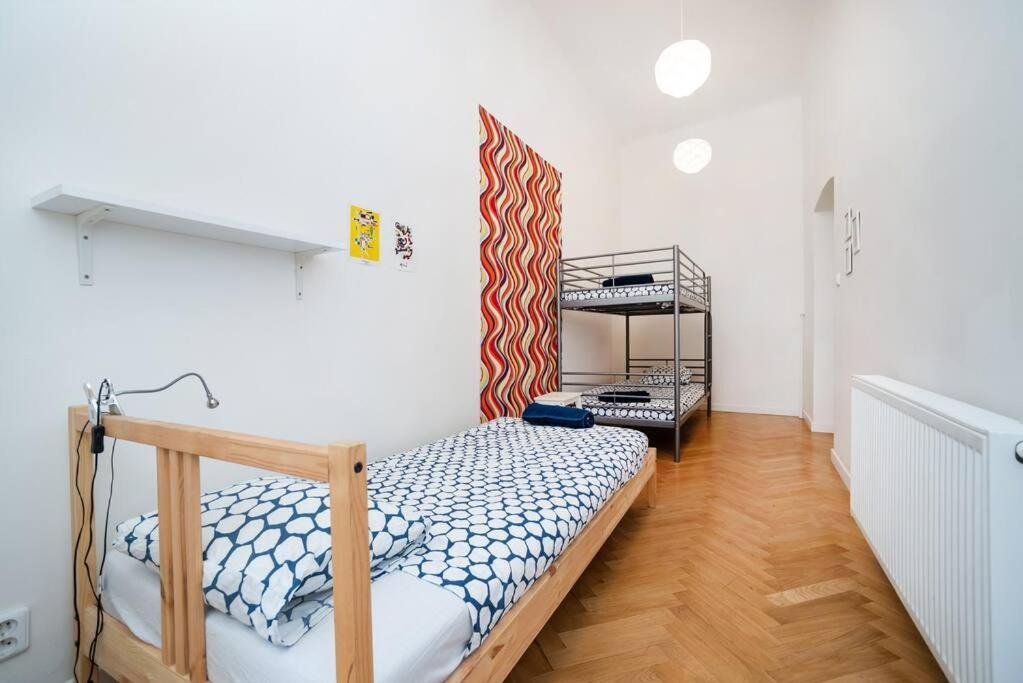 Bright, Spacious Apartment In The Historic Centre Прага Екстериор снимка